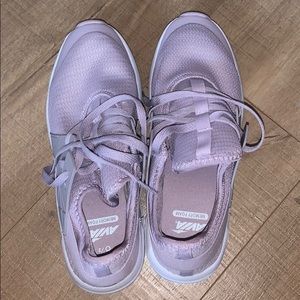 NWOT Avia Memory Foam Sneakers